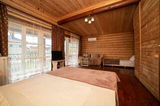 Гостиница Солнышко Геленджик Семейный номер Делюкс-14