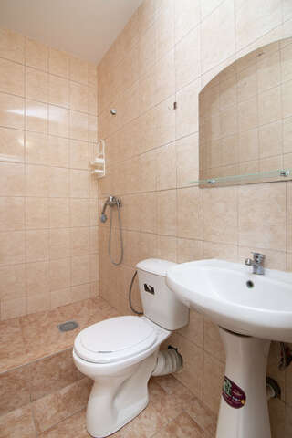 Гостиница Солнышко Геленджик Бюджетный двухместный номер с 1 кроватью-7