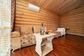 Гостиница Солнышко Геленджик Семейный номер Делюкс-8