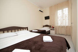 Гостиница Солнышко Геленджик Трехместный номер-5